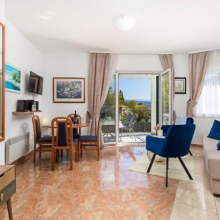 Light Summer Apartment With A Swimming Pool Opatija Buitenkant foto
